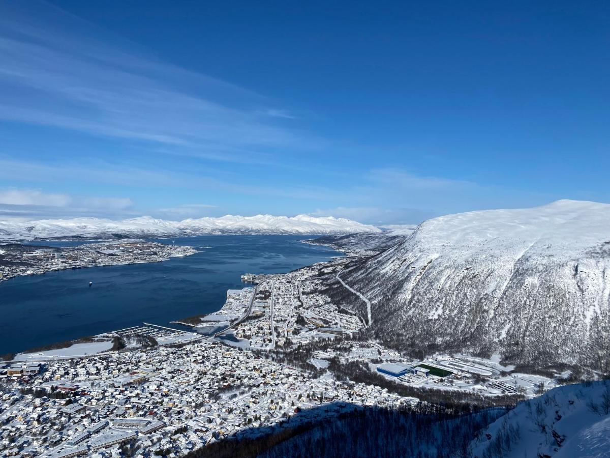 Aurora Apartment Very Close To Cable Car And Sherpatrappa Тромсьо Екстериор снимка