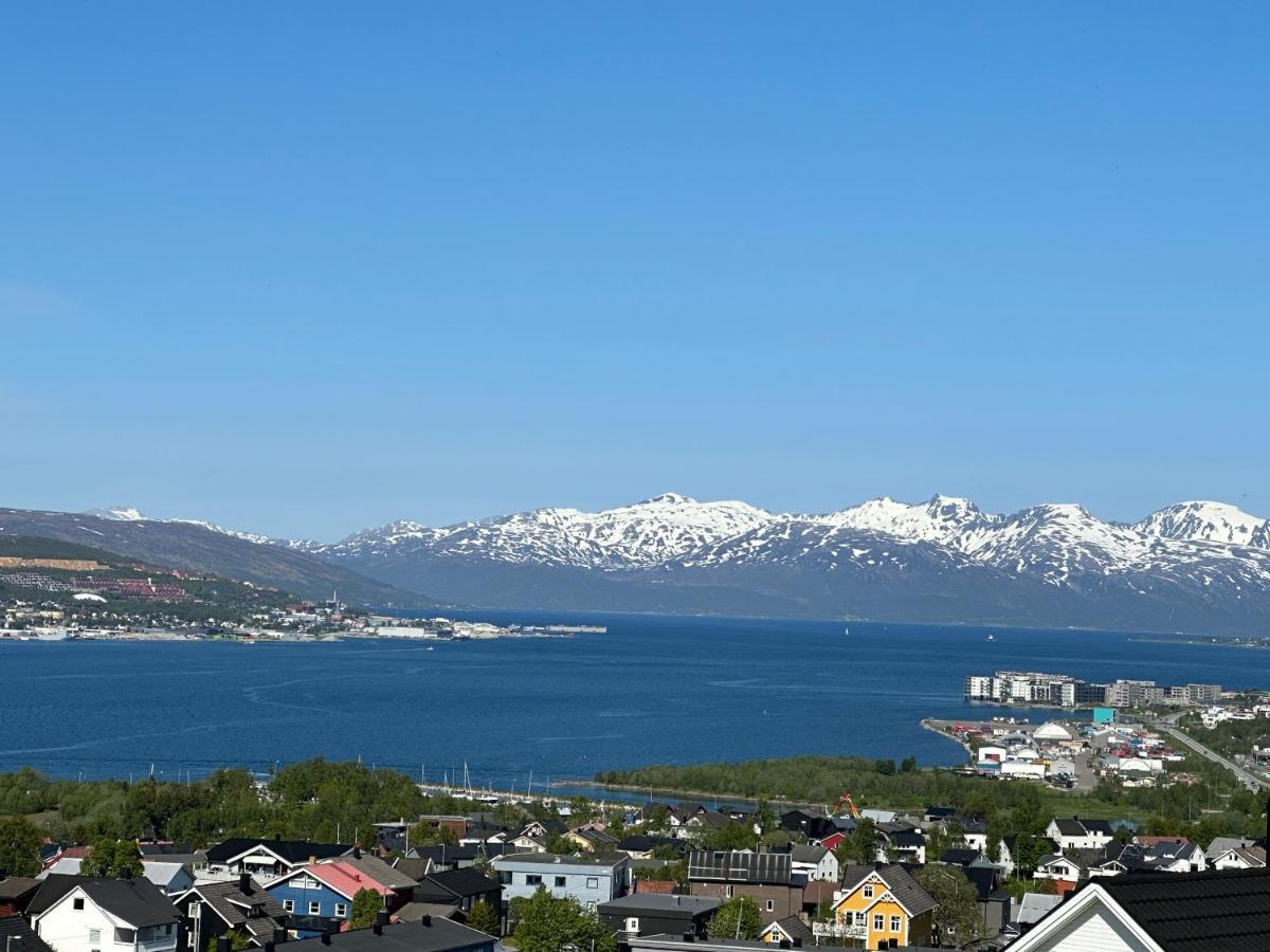 Aurora Apartment Very Close To Cable Car And Sherpatrappa Тромсьо Екстериор снимка