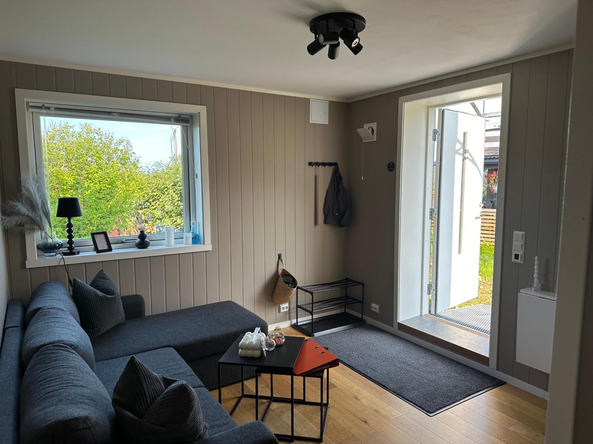 Aurora Apartment Very Close To Cable Car And Sherpatrappa Тромсьо Екстериор снимка